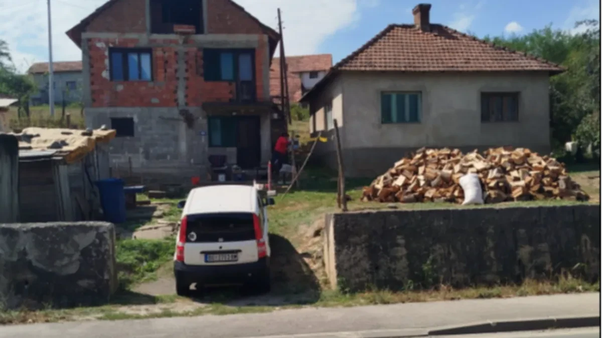 Kuća kod Požege za samo 13.000 evra: Ima struju i vodu, nalazi se uz magistralu, ali postoji jedna začkoljica