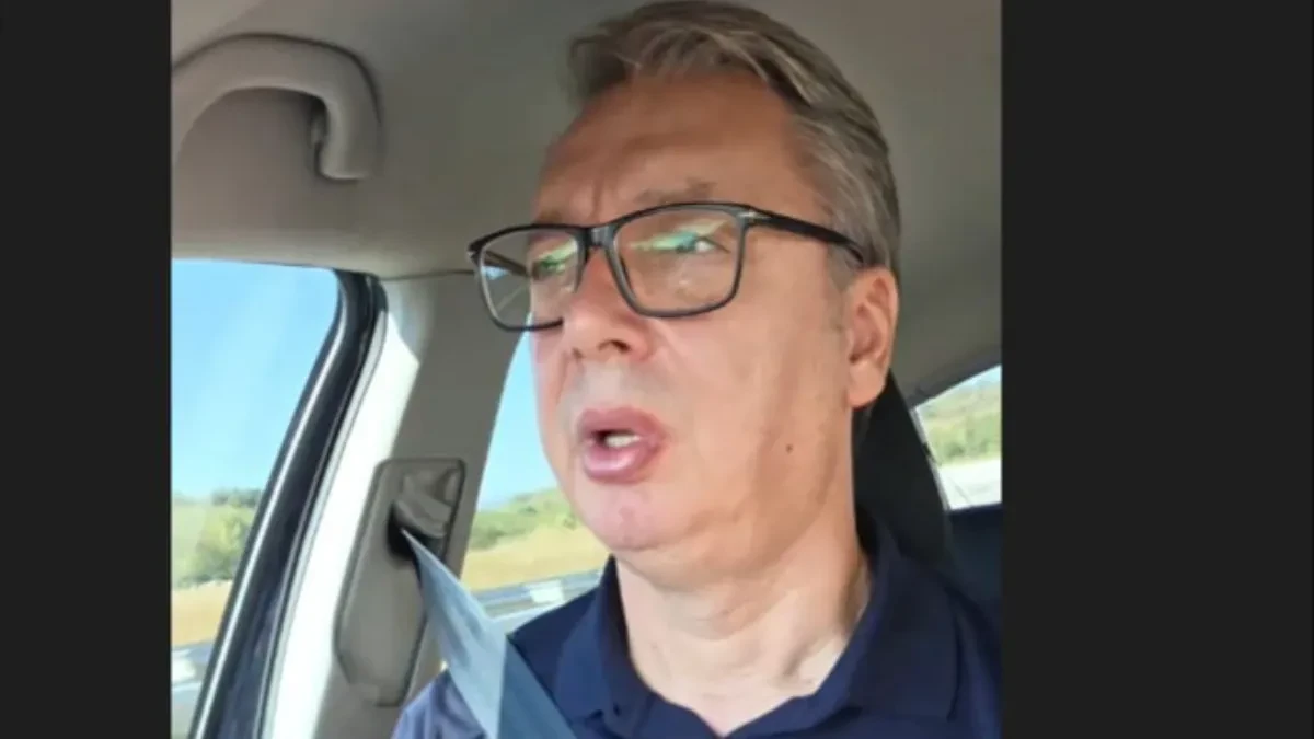 "Ne, nego u gepek da uđeš!" Urnebesan momenat tokom Tiktok lajva predsednika Vučića