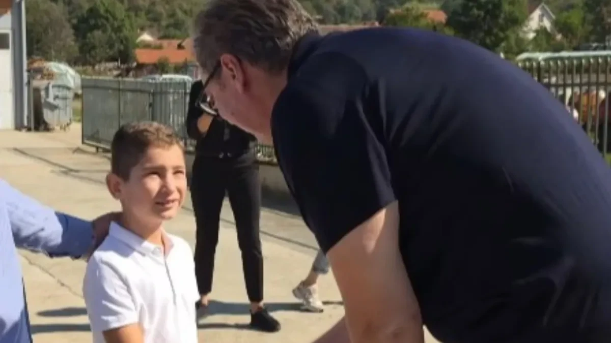 Vučić u poseti porodici Milojević: Kupus hrani mnoge porodice u Srbiji (VIDEO)