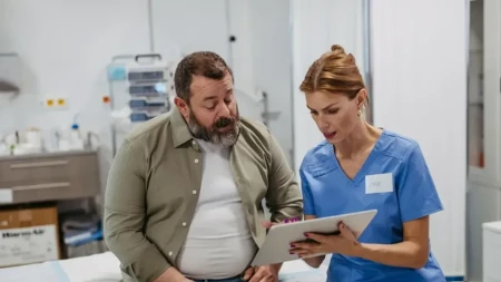 Signali da je jetra na mukama: Čuveni lekar upozorava da umor, nakupljanje vode mogu biti znaci hroničnog oboljenja