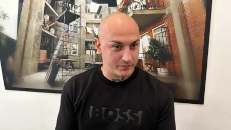 Desingerica stigao na snimanje u besnom Ferariju, pa spomenuo Zoricu Brunclik: "Bolje da me ne čačka" (VIDEO)