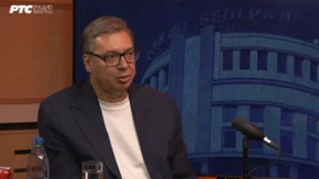 Lažni zaštitnici medijske slobode na delu: Blokaderi linčuju novinarku zbog intervjua sa predsednikom! 