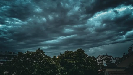 Nebo se zamračilo za dva minuta, a onda je krenuo pakao: Ovaj deo Srbije pogodilo jako nevreme! 