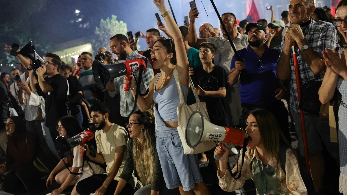 Haos u Albaniji! Suspendovana šefica Državne obaveštajne službe, određen joj kućni pritvor!