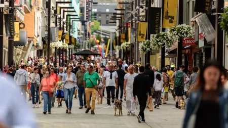 Prosečna plata 2.760, a u ovoj maloj zemlji ne mogu da nađu radnike: Evo i zašto