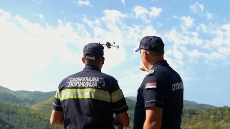 Dronovi stižu na puteve širom Srbije: Policija će iz vazduha otkrivati opasne vozače, obučeno prvih 15 službenika 
