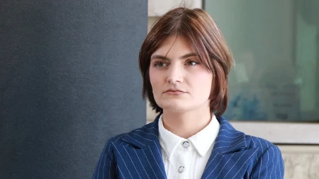 Nikolina Sinđelić je privedena u Leskovcu: Blokaderka uhapšena zbog posedovanja marihuane, drogu krila u gaćicama
