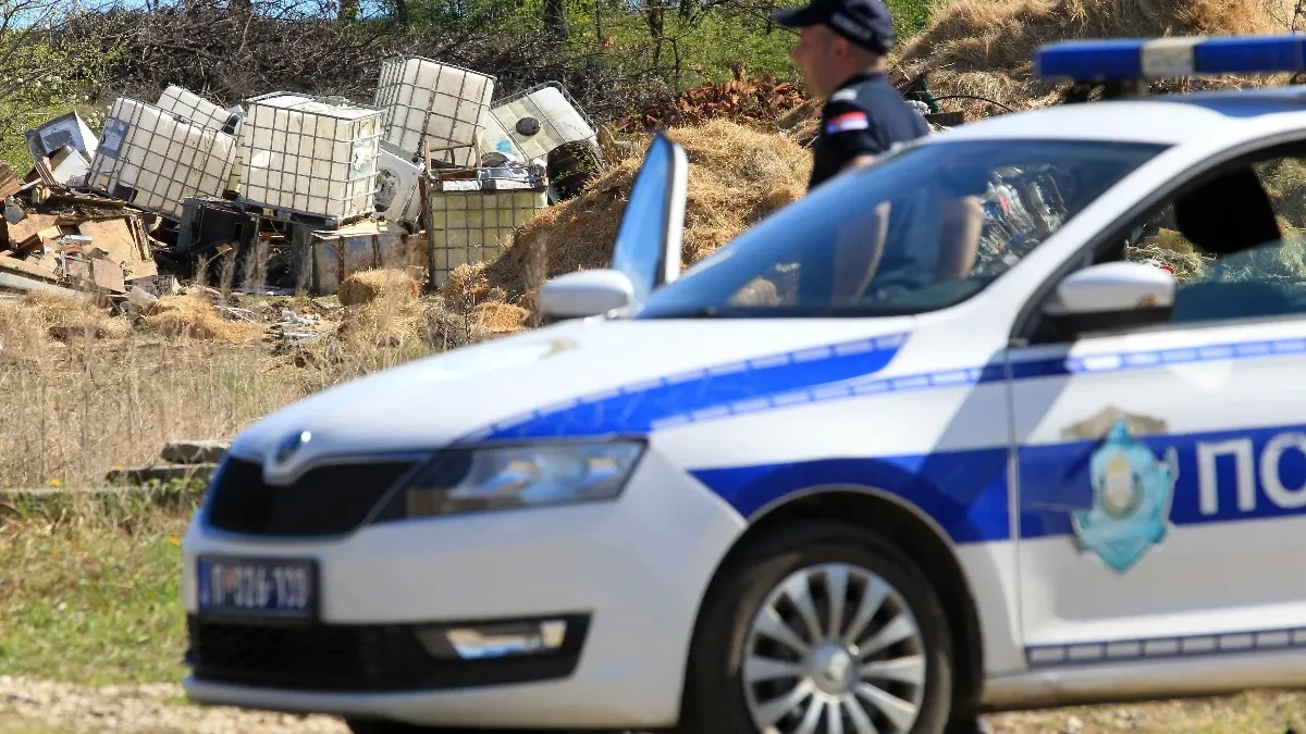 Uhapšen muškarac iz okoline Jagodine: Evo šta je sve pronađeno u magacinu, odmah mu stavljene lisice