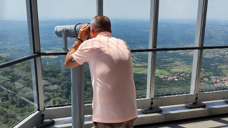 Prevario ženu, pa zaprosio ljubavnicu! Sve se desilo pred kamerama, a nakon skandala se vratio supruzi!