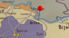 Grafiti mržnje protiv Srba u Brčkom: Stravični prizori po gradu 