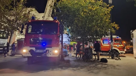 Požar u osnovnoj školi u Kikindi: Vatra guta fiskulturnu salu, hitno upućeni vatrogasci
