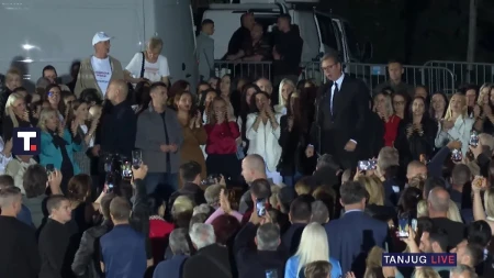 Vučić se obratio ispred Predsedništva! "Verno, časno i pošteno sam služio Srbiji u dva mandata" (VIDEO)