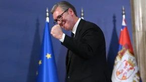 Vučić podneo ostavku na mesto predsednika Srbije: Verno, časno i pošteno sam služio Srbiji, borba sad počinje (VIDEO)