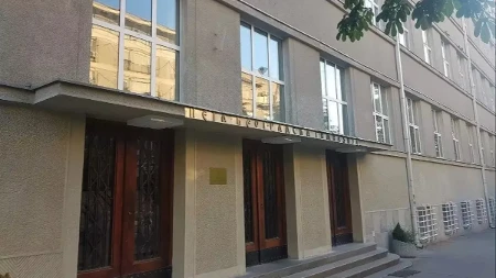 Šešelj o divljanju blokadera: Stati na kraj mitinzima po školskim dvorištima