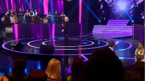 Naša pevačica u 32. godini ušla u menopauzu: Progovorila o dijagnozi 