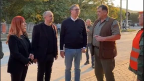 "Divna je saradnja, al' Vučiću, daj pare" Vučić se našalio sa predstavnicima lokalne samouprave