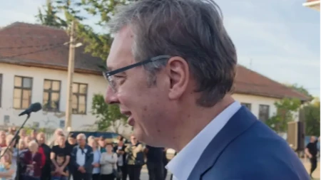"Mi smotaniji možemo samo da gledamo" Vučić oduševio meštane na Miroču: Deca priredila spektakl za pamćenje! (VIDEO)