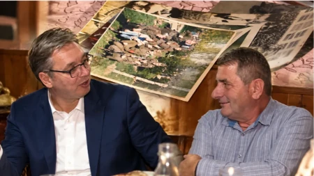Vučić kod druga iz vojske u Rudnoj Glavi: Otvorili stare albume, pa se prisetili dana koje su zajedno proveli u kasarni