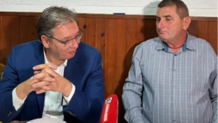 Vučić probao „Krševaču“ kod starog druga, pa krenule priče iz vojske: „30 kila s krevetom na sprat“ (VIDEO)