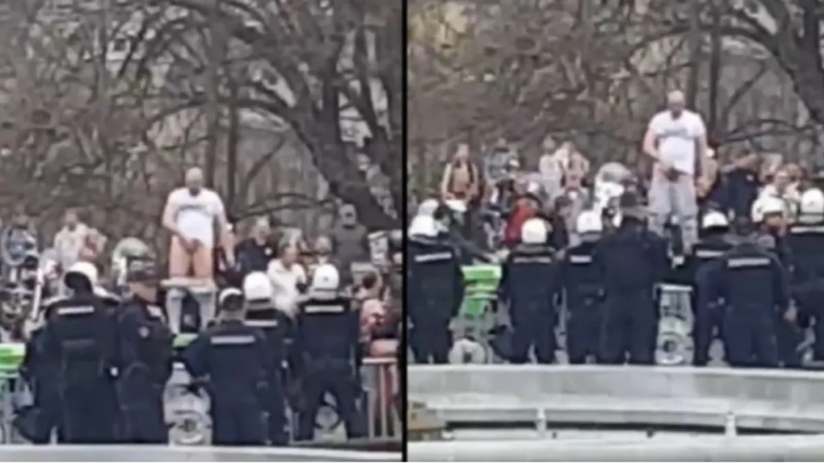 Blokader skinuo gaće ispred Skupštine: Evo šta su oni ponudili Srbiji (FOTO)