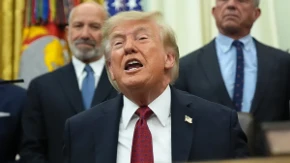 Bez dlake na jeziku o Hariju i Megan Markl: Donald Tramp osuo paljubu - "ja ih ne bih primio nazad u kraljevsku porodicu"