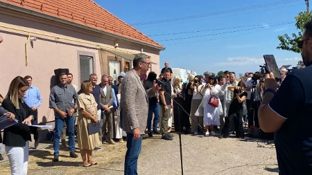 Predsednik u Severnobanatskom okrugu: Vučić razgovarao sa narodom u Ruskom Selu (VIDEO)