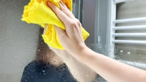 Srpkinje oduševljene trikom od 50 dinara koji sprečava da se ogledalo magli nakon tuširanja