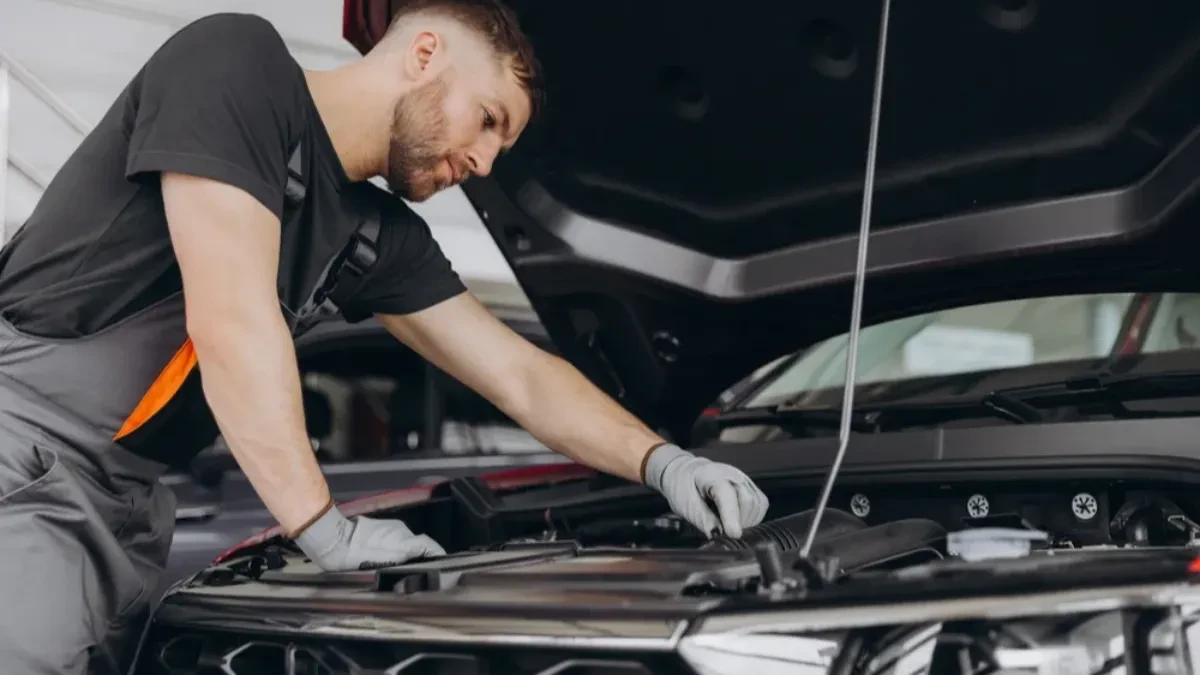 Ignorisanje ovog problema može skupo da vas košta: Evo šta da radite ako primetite da motor troši više ulja nego obično