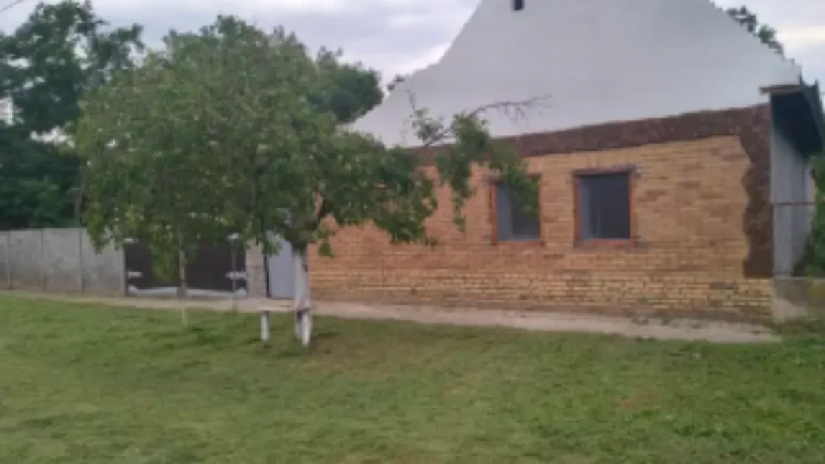 Kuća sa voćnjakom u Vojvodini za 34.000 evra: Četiri sobe i veliko dvorište svima privlače pažnju