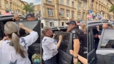 Ukrajina puca po šavovima: Žene otimale mladića iz ruku vojnih službenika, onda je odjeknuo krik koji para dušu (VIDEO)