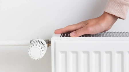 Trik od 10 minuta čuva toplotu u spavaćoj sobi tokom cele noći: Više nema potrebe da palite radijator čim zahladi