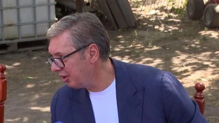  Vučić o Mladiću: Da ne može da bude sahranjen pored kćerke? Neće moći dok sam ja predsednik! (FOTO/VIDEO)