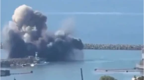 Rat stigao pred Putinovu rezidenciju: Eksplozije tresle elitno letovalište, nebo progutao ogroman plamen (VIDEO)