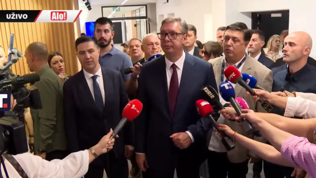 "Bićemo najjači ubedljivo u regionu! Ovo je ono što nas spasava u budućnosti" Vučić obilazi radove na Naučno-tehnološkom parku (VIDEO)
