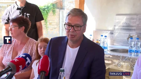 "Malo šta me je rastužilo u poslednje vreme kao tako nešto" Vučić: Da mi dođu Đilas i Aleksić i donesu kilogram paradajza na tanjiru...