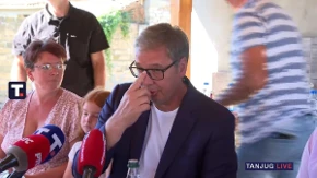 "Malo šta me je rastužilo u poslednje vreme kao tako nešto" Vučić: Da mi dođu Đilas i Aleksić i donesu kilogram paradajza na tanjiru...