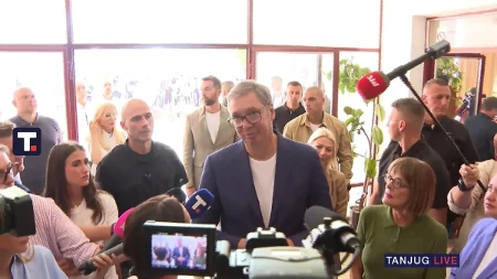 "Zemlja je napadnuta spolja!" Vučić: Stvarno nisam u stanju da raznim montenegrinskim separatistima i budalama odgovaram oko bilo čega