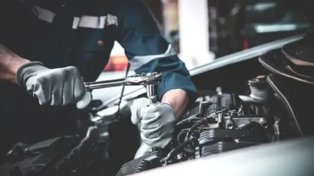 "Napravljen je kao tenk, neuništiv je" Mehaničar otkrio koji auto je najbezbedniji