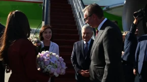  "Uz pogaču i so, kao znak iskrenog srpskog gostoprimstva" Prva zvanična poseta, lider Uzbekistana došao kod Vučića