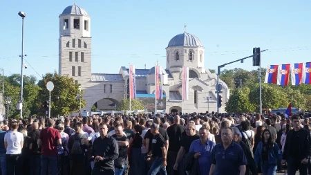Sramna procena blokaderskog Arhiva javnih skupova: Na Mladićevoj sahrani bilo samo 16.000 ljudi  