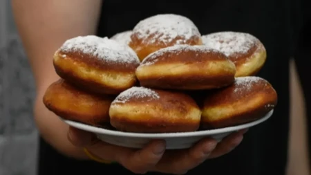 Masovno se traži recept za lažne krofne bez kvasca: Ne upijaju ni kap ulja, a uspevaju svima