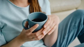 Stavite samo pola kašičice u kafu: Stomak će vam raditi mnogo bolje