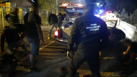 Molio ženu da mu se vrati, pa nastao haos u Obrenovcu: Potukle se porodice, pa dedu pregazili kolima 